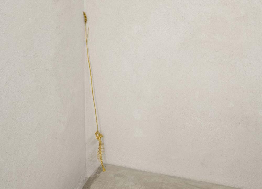 SPIGA D’ORATA 2016
Bronze, gold leaf 24k
4 x 96 x 5 cm.